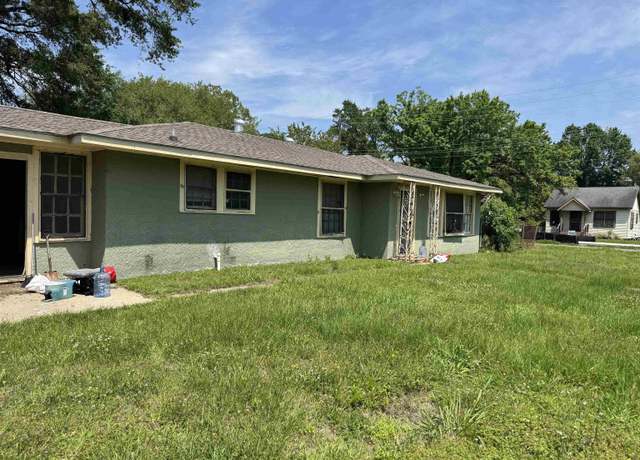Property at 1645 Chestnut St, Baton Rouge, LA 70802, 3 beds, 2 baths