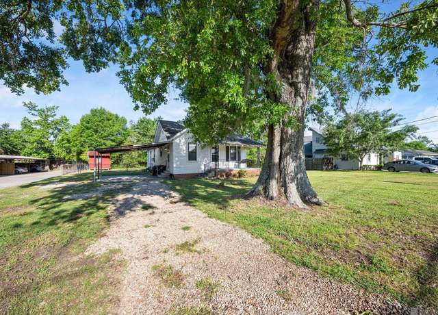 Property at 6054 Stumberg Ln, Baton Rouge, LA 70816, 3 beds, 2 baths