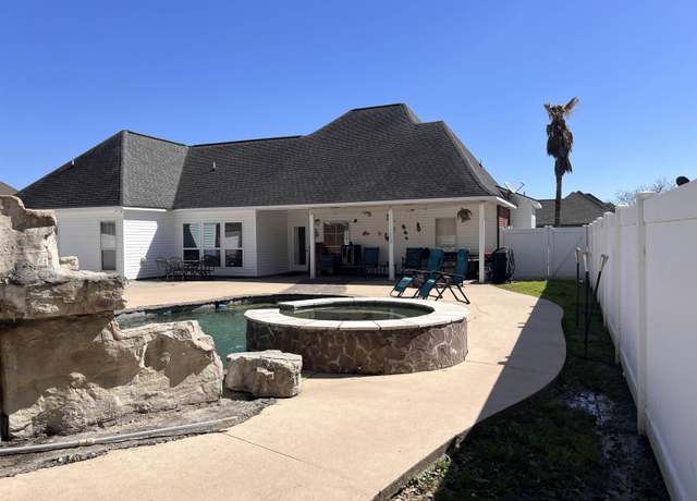 Property at 32937 Briar Oak Dr, Walker, LA 70785, 3 beds, 3 baths