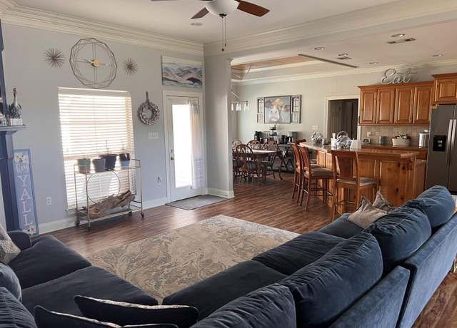 Property at 32937 Briar Oak Dr, Walker, LA 70785, 3 beds, 3 baths