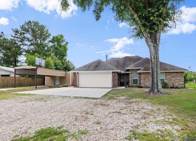 Property at 30591 N Willow St, Livingston, LA 70754, 3 beds, 2 baths
