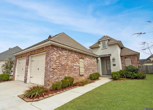 Property at 7108 Rue Lierre, Zachary, LA 70791, 4 beds, 2 baths