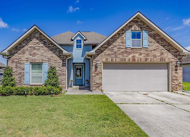 Property at 221 Carriage Way, Thibodaux, LA 70301, 3 beds, 2 baths