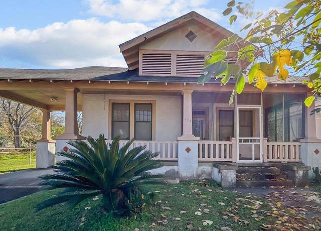 Property at 574 Louise St, Baton Rouge, LA 70802, 3 beds, 2 baths