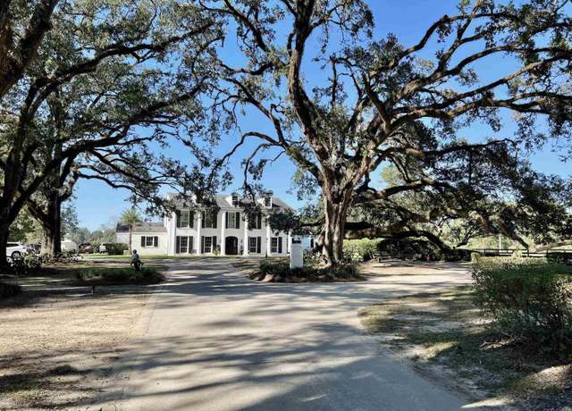 Property at 15415 Greenwell Springs Rd, Greenwell Springs, LA 70739, 7 beds, 5.5 baths