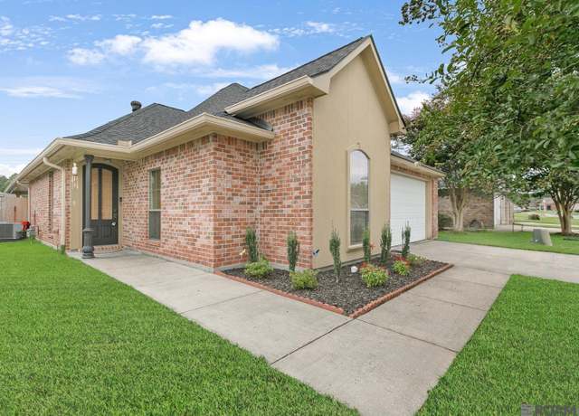 Property at 11436 Rossow Ct, Denham Springs, LA 70726, 3 beds, 2 baths