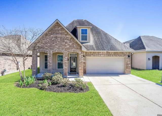 Property at 8624 Arabella Ave, Baton Rouge, LA 70820, 4 beds, 3 baths
