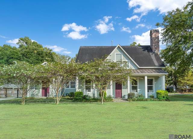 Property at 520 Albert Hart Dr, Baton Rouge, LA 70808, 3 beds, 2.5 baths