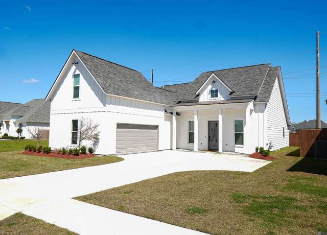 Property at 17338 Saw Grass Trail Ave, Prairieville, LA 70769, 4 beds, 4 baths