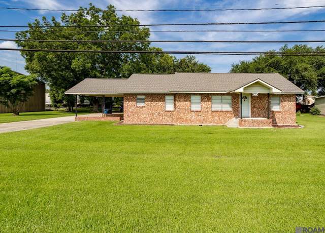 Property at 8346 First St, Addis, LA 70710, 3 beds, 2 baths