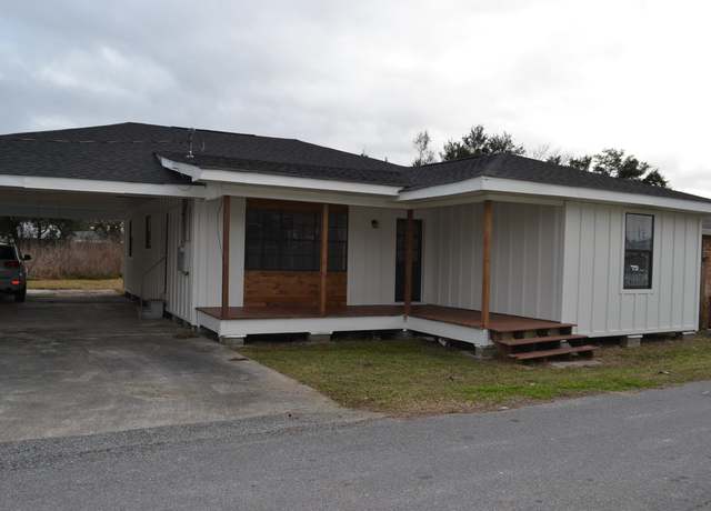 Property at 137 West 135th St, Cut Off, LA 70345, 3 beds, 2 baths