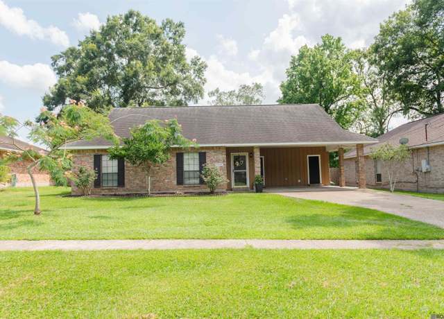 Property at 3554 Magnolia Ave, Zachary, LA 70791, 3 beds, 2 baths