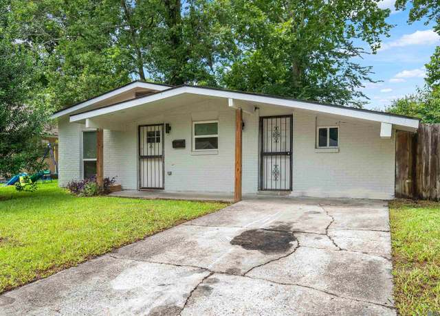 Property at 5785 Crestway Ave, Baton Rouge, LA 70812, 3 beds, 2 baths