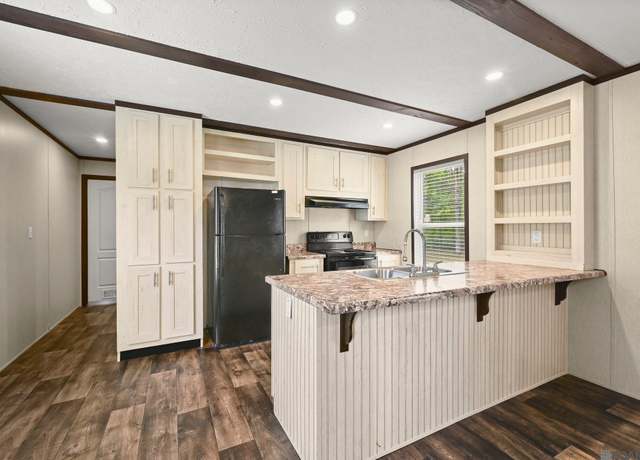 Property at 3850 N Row Ave, Zachary, LA 70791, 3 beds, 2 baths
