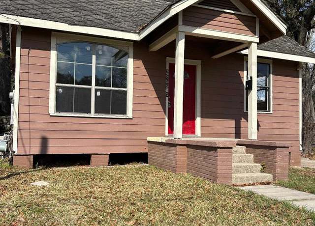 Property at 2855 Madison Ave, Baton Rouge, LA 70802, 3 beds, 2 baths
