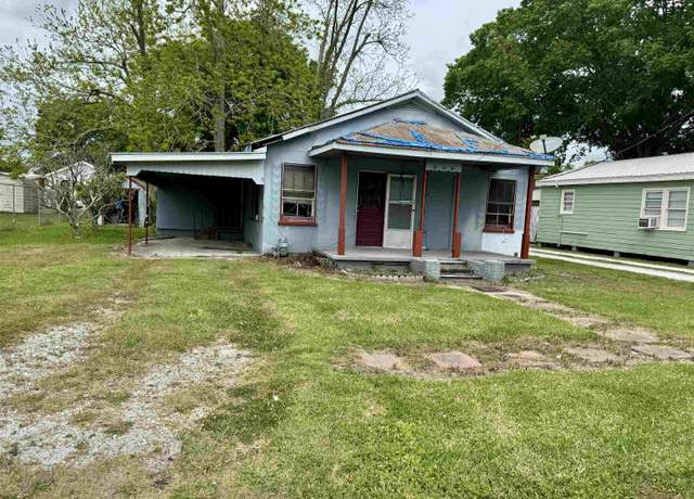 Property at 209 St Paul St, Houma, LA 70364, 2 beds, 2 baths