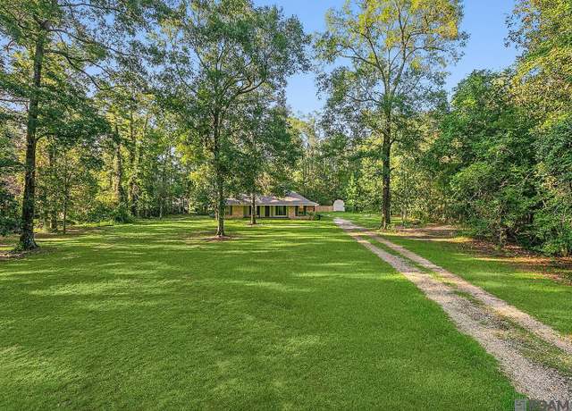 Property at 10142 Hemisphere Ln, Denham Springs, LA 70726, 4 beds, 3.5 baths