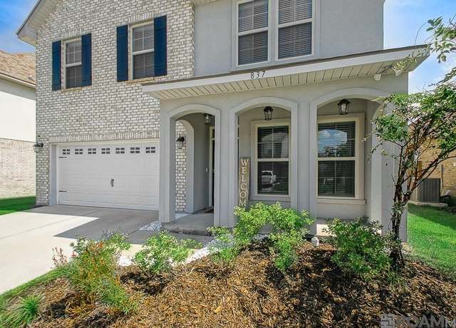 Property at 837 Elliston Dr, Gonzales, LA 70737, 4 beds, 2.5 baths