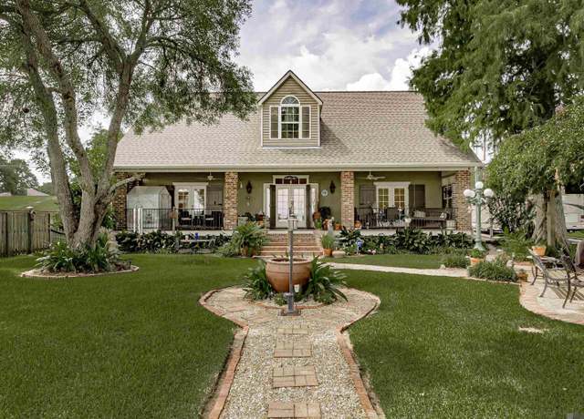 Property at 10261 Island Rd, Ventress, LA 70783, 3 beds, 2.5 baths