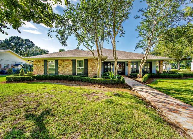 Property at 112 Talbot Dr, Houma, LA 70360, 3 beds, 2.5 baths
