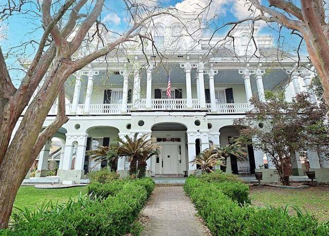 Property at 506 St Philip St, Thibodaux, LA 70301, 6 beds, 7 baths