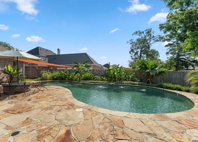 Property at 15738 Woodland Trail Ave, Baton Rouge, LA 70817, 4 beds, 3 baths