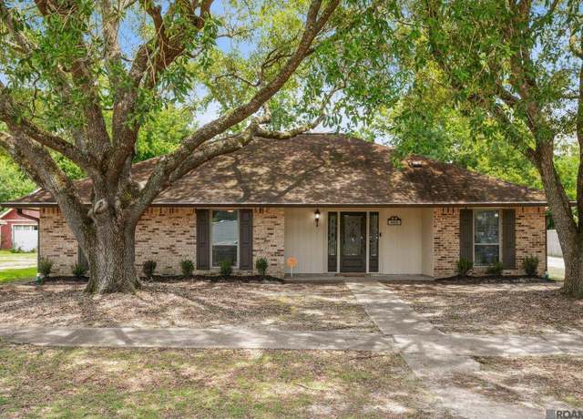 Property at 4426 Lassen Dr, Baton Rouge, LA 70814, 3 beds, 2 baths