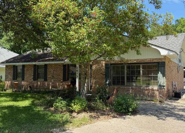 Property at 2415 Palm Hills Blvd, Baton Rouge, LA 70809, 3 beds, 2 baths
