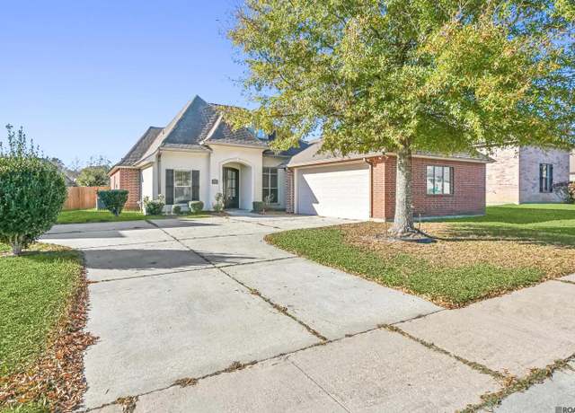 Property at 4265 Wilderness Run Dr, Zachary, LA 70791, 3 beds, 2.5 baths