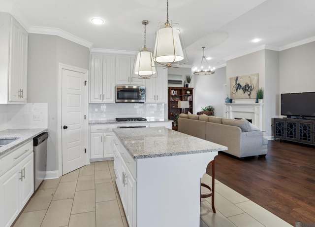 Property at 39310 Ironwood Ave, Prairieville, LA 70769, 4 beds, 2 baths