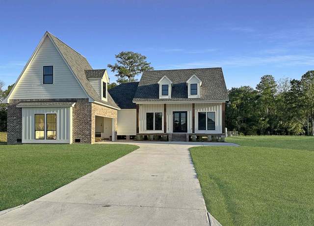 Property at 42540 Ron St, Gonzales, LA 70737, 4 beds, 2.5 baths