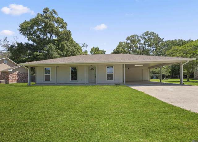 Property at 27362 E Lakeside Dr, Denham Springs, LA 70726, 3 beds, 2 baths