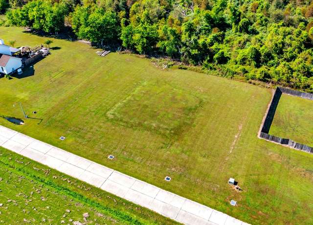 Property at 338 Chateau Dr, Lockport, LA 70374