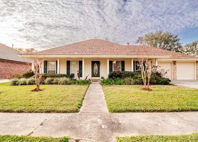 Property at 606 Vanessa Dr, Houma, LA 70360, 3 beds, 2 baths