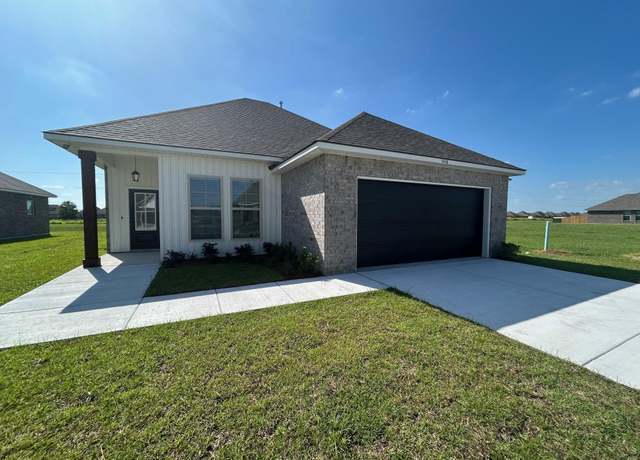 Property at 1416 Tina St, Thibodaux, LA 70301, 3 beds, 2 baths