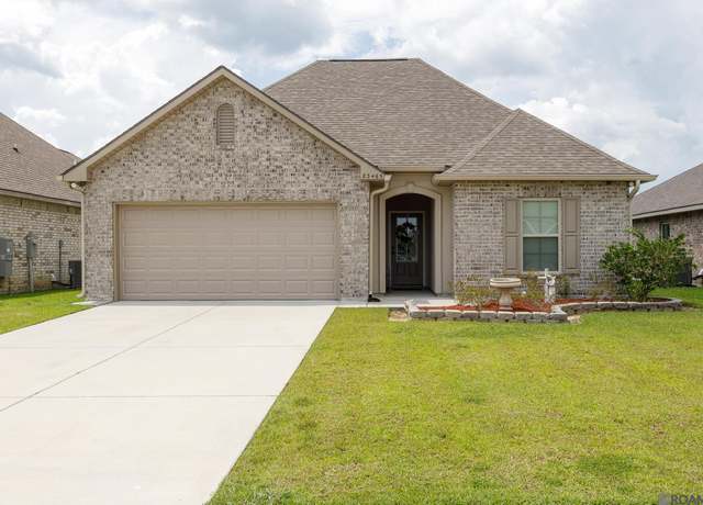 Property at 23465 Mango Dr, Denham Springs, LA 70726, 3 beds, 2 baths