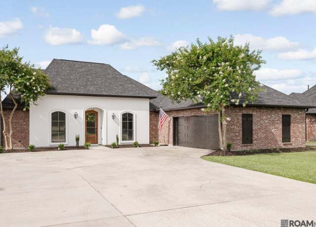 Property at 10144 Garden Oaks Ave, Denham Springs, LA 70706, 4 beds, 2 baths