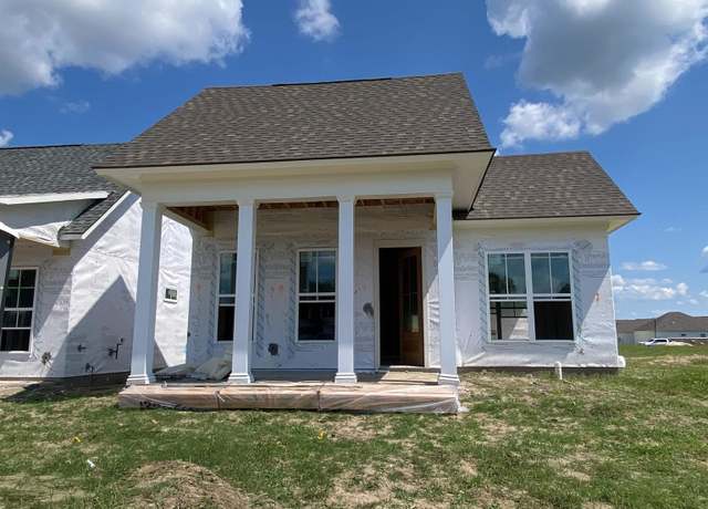 Property at 220 Fosters Way, Thibodaux, LA 70301, 3 beds, 2 baths