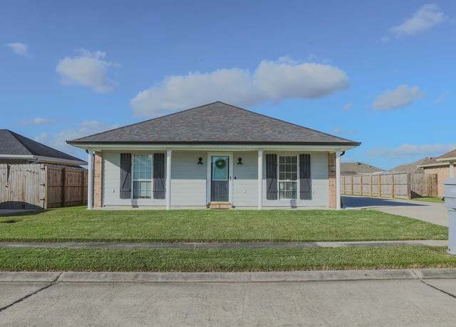 Property at 359 L Kirth Dr, Houma, LA 70363, 3 beds, 2 baths