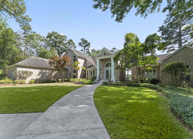 Property at 18946 Lake Harbour Ave, Baton Rouge, LA 70816, 4 beds, 4.5 baths