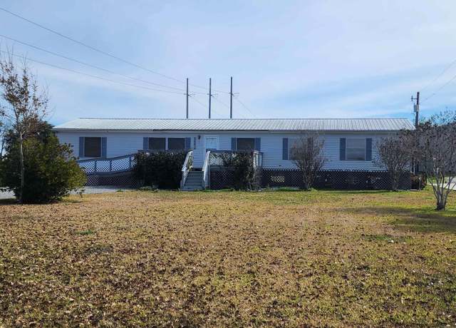 Property at 5693 Grand Caillou Rd, Houma, LA 70363, 4 beds, 2 baths