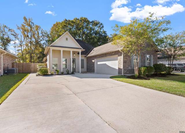 Property at 39195 Water Oak Ave, Prairieville, LA 70769, 4 beds, 3 baths