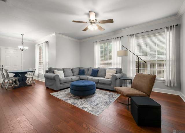 Property at 710 E Boyd Dr #302, Baton Rouge, LA 70808, 2 beds, 2 baths