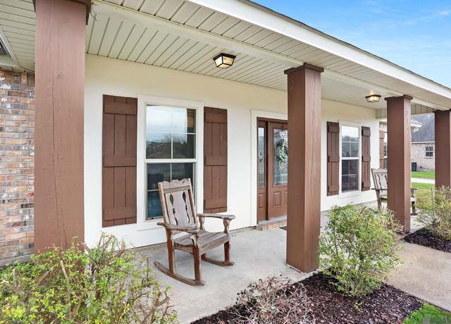 Property at 317 Benjamin St, New Roads, LA 70760, 4 beds, 2 baths
