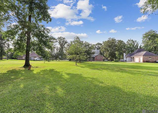Property at 17630 Creek Hollow Rd, Saint George, LA 70817, 4 beds, 3.5 baths