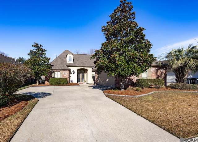 Property at 10771 Hillrose Ave, Saint George, LA 70810, 3 beds, 2 baths
