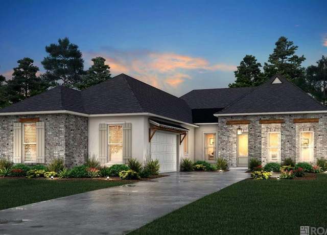 Property at 10245 Oak Colony Blvd, Saint George, LA 70817, 4 beds, 3 baths