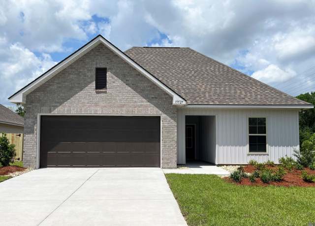 Property at 15527 Ralph Christy Dr, Prairieville, LA 70769, 3 beds, 2 baths