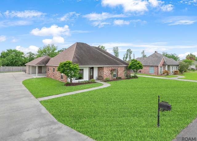 Property at 8818 Wyeth Dr, Denham Springs, LA 70706, 3 beds, 2 baths