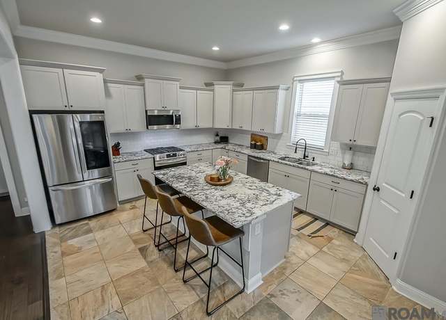 Property at 6302 Soaring Dr, Gonzales, LA 70737, 4 beds, 3 baths